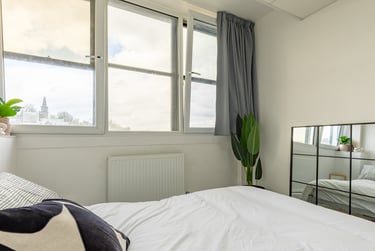 Silver En Suite City View at MyPad Paisley, 26 Gilmour Street, City Centre, Paisley, PA11EQ - Image 1
